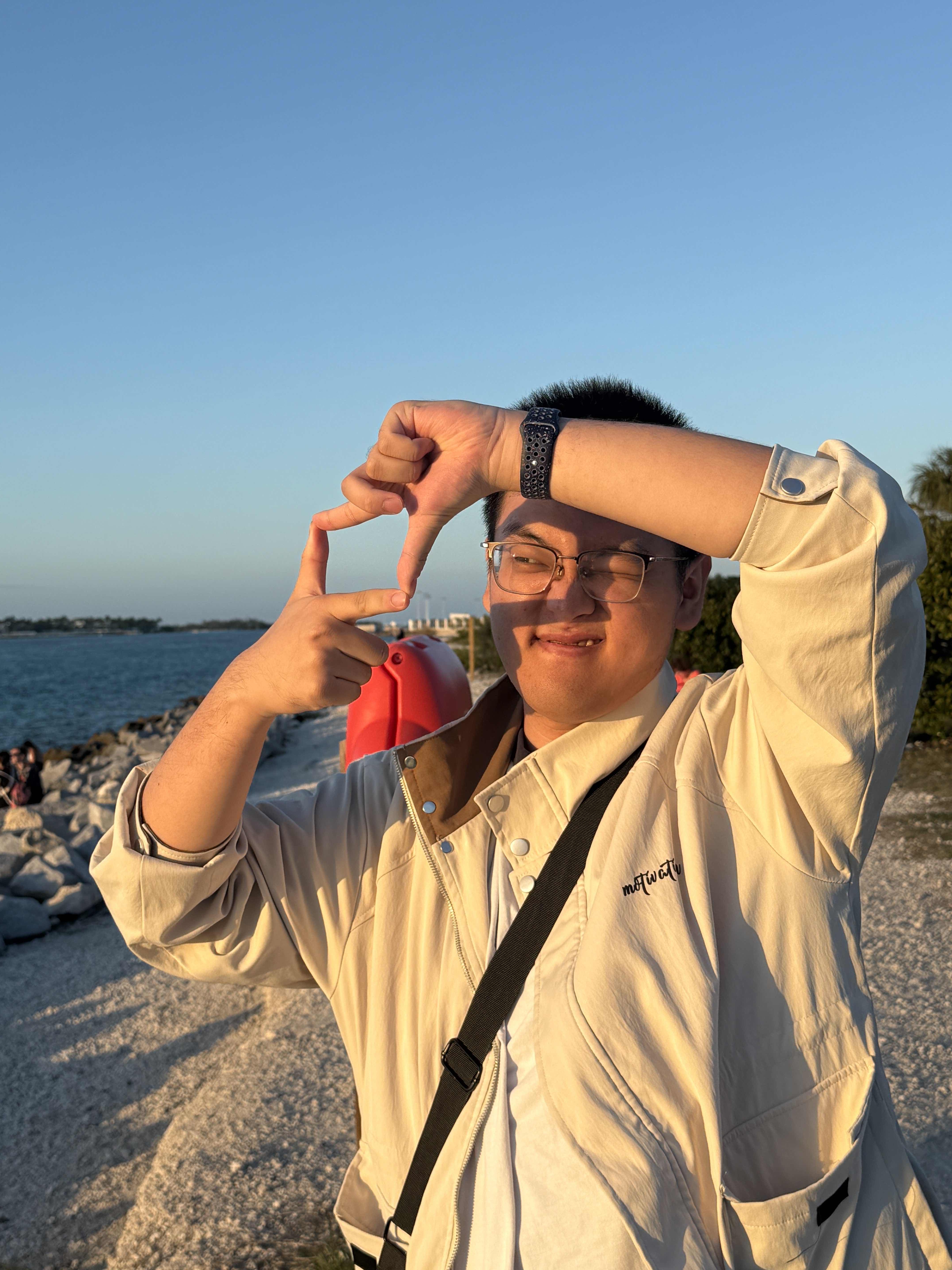 Zirui Zhou (周子锐)